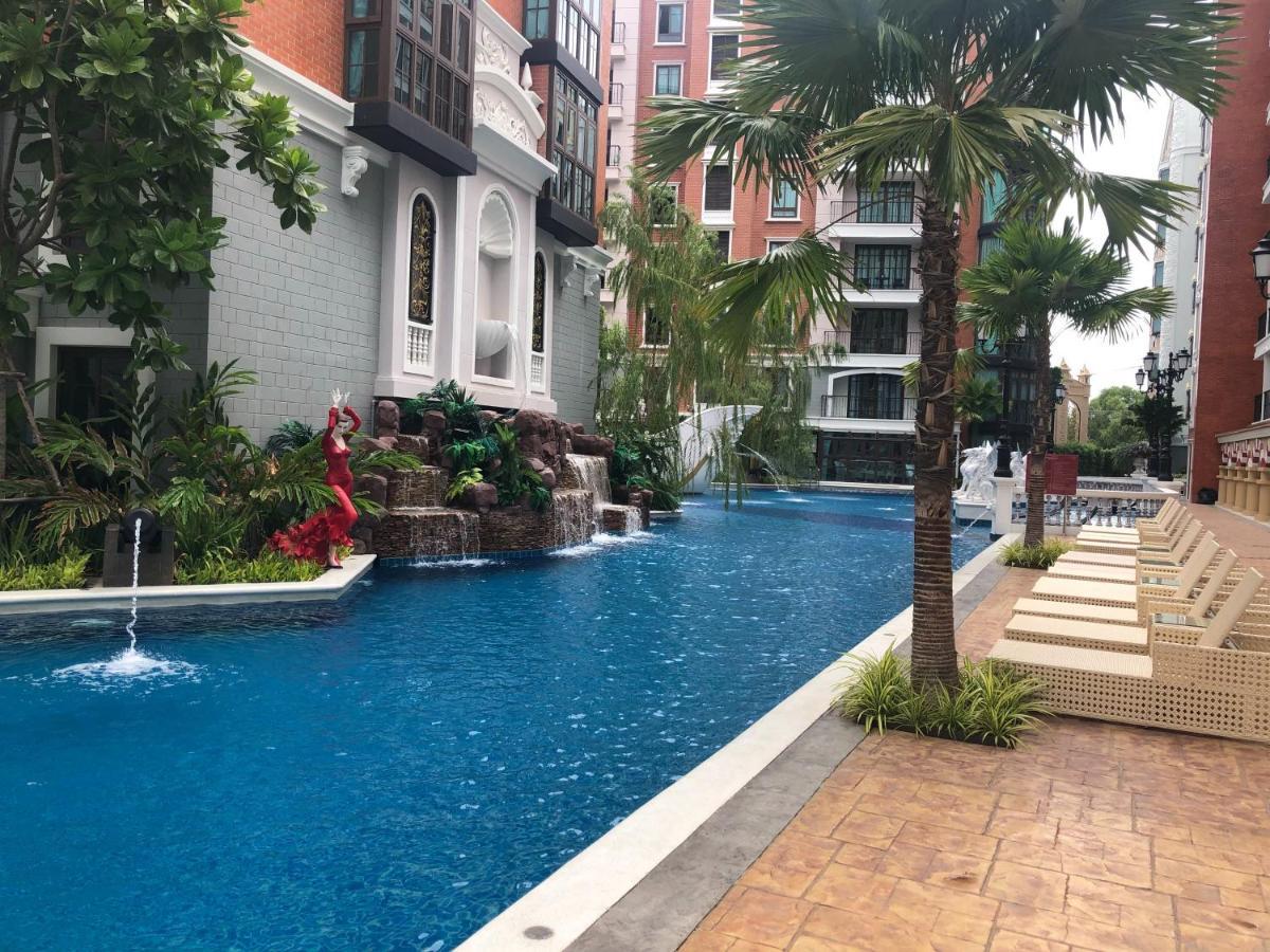 Espana Condo Resort Pattaya Evt Jomtien Beach Buitenkant foto